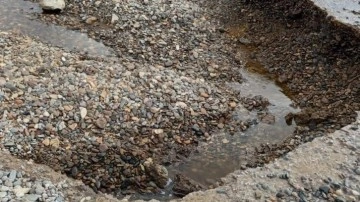 Çanakkale'de sağanak yağış: Sahil yolu kapandı!