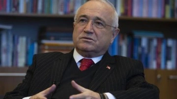 Cemil &Ccedil;i&ccedil;ek anket&ccedil;ileri topa tuttu! 'Anketlerin b&uuml;y&uuml;k kısmı y&ouml;nlendirici'