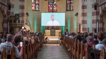 ChatGPT, y&uuml;zlerce kişiye vaaz verdi... "Ş&uuml;kredin"
