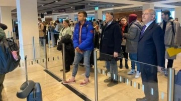 CHP lideri Kılı&ccedil;daroğlu'ndan 'havalimanı' tiyatrosu!