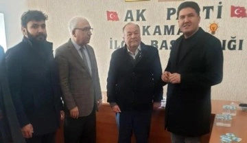 CHP'li BELEDİYE MECLİS &Uuml;YELERİ AK PARTİ'YE GE&Ccedil;Tİ 