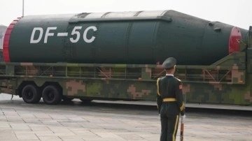Çin dünyanın en büyüğünü tanıttı! DF-5C Trump'ı korkuttu: Amerika'ya karşı birleştiler!