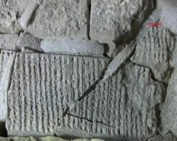 Çivi yazısı nasıl yazılır? Çivi yazısını kim buldu? Çivi yazısı nedir?