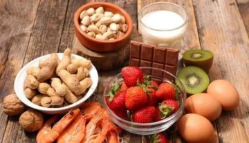 &Ccedil;ocuklarda gıda alerjisi: İnek s&uuml;t&uuml;, yumurta ve buğday...