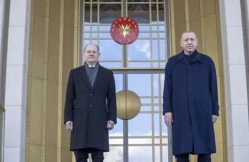 Cumhurbaşkanı Erdoğan, Almanya Şans&ouml;lyesi Scholz'u resmi t&ouml;renle karşıladı