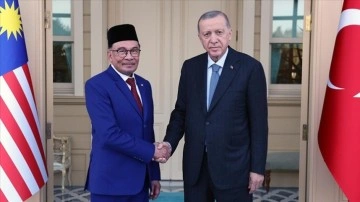 Cumhurbaşkanı Erdoğan, diplomasi trafiğini bayramın 2. günü de sürdürdü