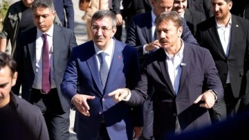 Cumhurbaşkanı Yardımcısı Cevdet Yılmaz'dan güçlü Türkiye mesajı.