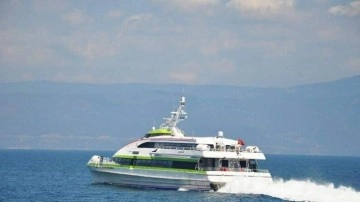 Deniz ulaşımına 'şiddetli rüzgar' engeli! Seferler iptal edildi