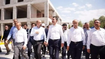 Deprem bölgesinde nasıl çalışılıyor? Bakan Kurum'dan Bakırcılar Çarşısı paylaşımı
