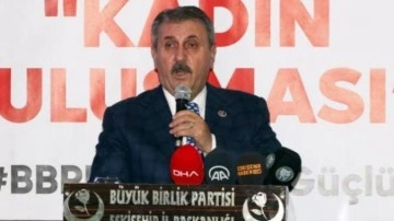 Destici: Meclise gelince şapka d&uuml;şecek, kel g&ouml;r&uuml;necek