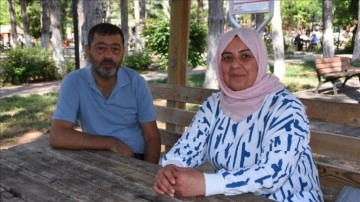 Diyaliz hastası eşine böbreğini verdi