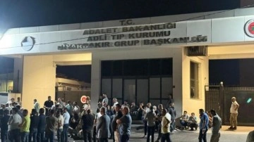Diyarbakır'da husumetli akraba iki aile arasında kavga: 2 ölü