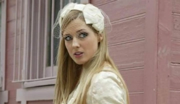 Dolandırıcılık su&ccedil;lamasıyla yargılanan Wilma Elles hakkında karar