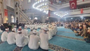 Dualar ve gözyaşlarıyla Kartal'da 54 hafız için icazet töreni
