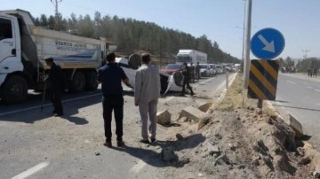 D&uuml;ğ&uuml;n konvoyundaki otomobil takla attı: 1'i ağır 5 yaralı