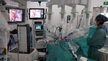 D&uuml;nya tarihinde bir ilk: Tamamen robotik yapılan akciğer nakli başarıyla ger&ccedil;ekleştirildi!