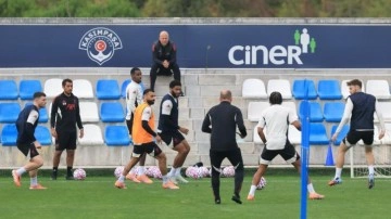 Dünya yıldızları Kasımpaşa'nın tesislerine geldi! Bu takımın değeri: 1,3 milyon Euro
