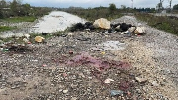 D&uuml;zce'de kanlı dehşet: 15 yerinden bı&ccedil;aklayıp rehin aldı!