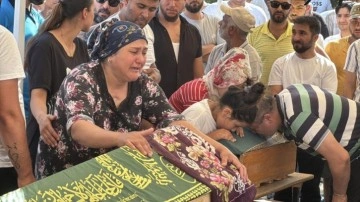 Edirne'deki kazada vefat eden 5 kişinin cenazesi toprağa verildi
