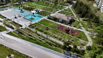 Elazığ Belediyesi Millet Bah&ccedil;esi'ni Yaza Hazırlıyor.