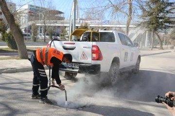 ELAZIĞ BELEDİYESİ SİNEK VE SİVRİSİNEKLE M&Uuml;CADELE &Ccedil;ALIŞMALARINI HIZLANDIRDI