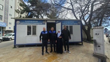 Elazığ&rsquo;da Zabıta Ekiplerinden &Ouml;rnek Davranış: Bulunan Para ve Altın Sahibine Teslim Edildi.