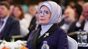 Emine Erdoğan, Türk Kızılay'a kurban bağışında bulundu