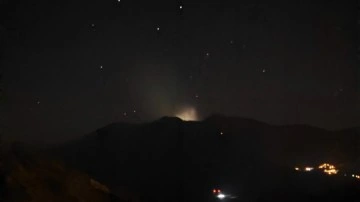 Erzurum-Artvin sınırında gizemli ışık! Hızla gözden kayboldu