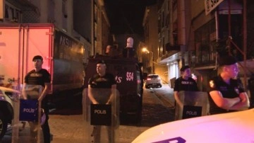 Esenyurt'ta &ccedil;ocukların kavgasına aileler karıştı: 1 &ouml;l&uuml;