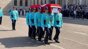 Eski milletvekili Dağıstanlı i&ccedil;in TBMM'de t&ouml;ren