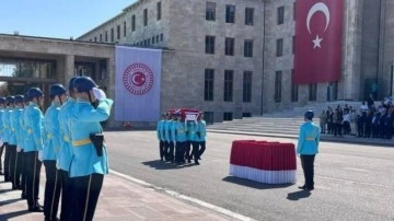 Eski milletvekili Pekşen i&ccedil;in TBMM'de t&ouml;ren d&uuml;zenlendi