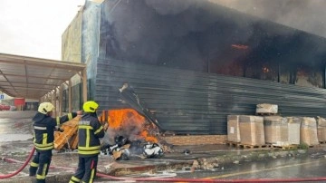 Fabrikada büyük yangın! Müdahale devam ediyor