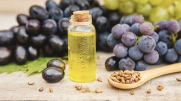 Farkına varmadan &ccedil;&ouml;pe atıyoruz! &Uuml;z&uuml;m &ccedil;ekirdeğini 3 hafta yiyin olanları g&ouml;r&uuml;n