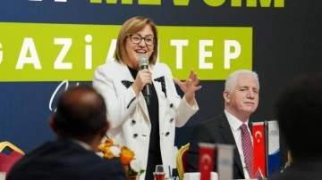 Fatma Şahin, İstanbul medyası, akademisyenler ve sanatçılarla bir araya geldi