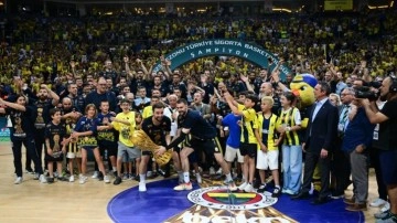 Fenerbahçe ayrılığı şampiyonluk kutlanırken açıkladı
