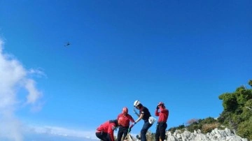 Fethiye'de paraşüt kayalıklara düştü: 1 ölü, 1 yaralı