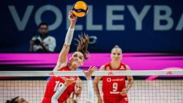 Filenin Sultanları final için parkede! İlk set bitti