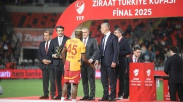 Finalin oyuncusu Victor Osimhen seçildi