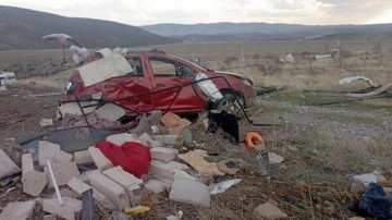 Fırtına ve hortum! Baba öldü, 3 çocuğu yaralı