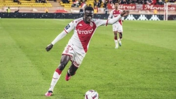 Fransızlar açıkladı! Süper Lig'in 2 devi transferde karşı karşıya