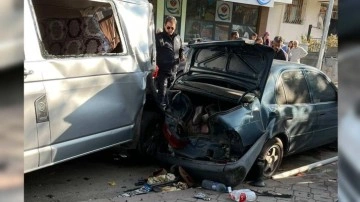 Freni tutmayan kamyon park halindeki 4 aracı biçti