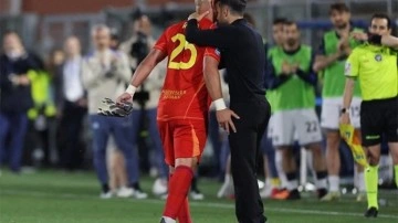 Futbolu bırakan efsane kaleci son maçında kırmızı kart gördü
