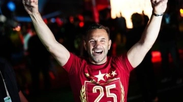 Galatasaray 30 yaşındaki futbolcuya senelik 662 milyon TL teklif etti