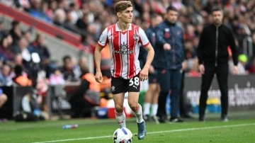 Galatasaray 9 milyon euro &ouml;demişti! Jelert i&ccedil;in ateş p&uuml;sk&uuml;rd&uuml;ler