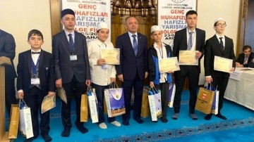 "Gen&ccedil; Muhafızlar Hafızlık Yarışması B&ouml;lge Finali"nde 12 ilden 19 hafız yarıştı