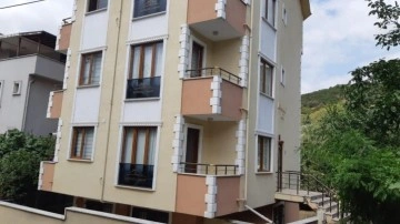 Genç sağlık çalışanı evinde ölü bulundu