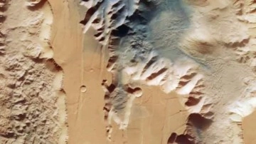 G&uuml;neş sisteminin en b&uuml;y&uuml;k kanyonu! Mars'taki Valles Marineris Kanyonu b&ouml;yle g&ouml;r&uuml;nt&uuml;lendi
