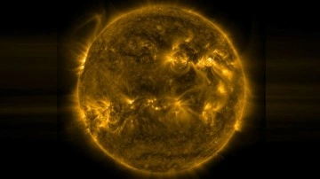 G&uuml;neş&rsquo;teki patlamaların yayılma anı NASA tarafından g&ouml;r&uuml;nt&uuml;lendi