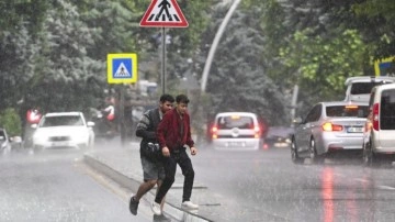 Hafta sonu plan yapanlar dikkat! Meteoroloji'den kuvvetli yağış ve fırtına uyarısı