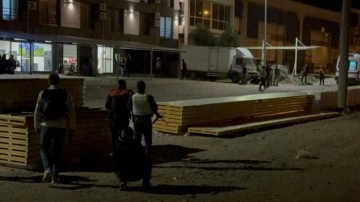 Hareketli dakikalar! Operasyonda polisle çatıştılar